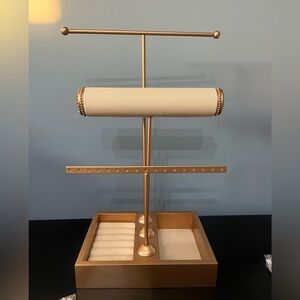 Jewelry stand